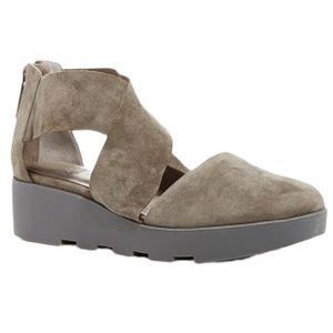 Eileen Fisher Leather Criss Cross Wedge Lug Sandal Olive Green Size 7.5 Back Zip